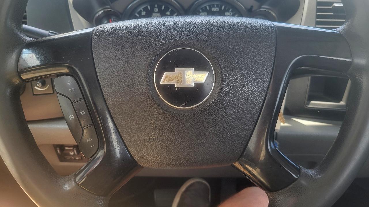 Chevrolet Silverado 2500HD 2WD Reg Cab 133.7" Work Truck 2013
