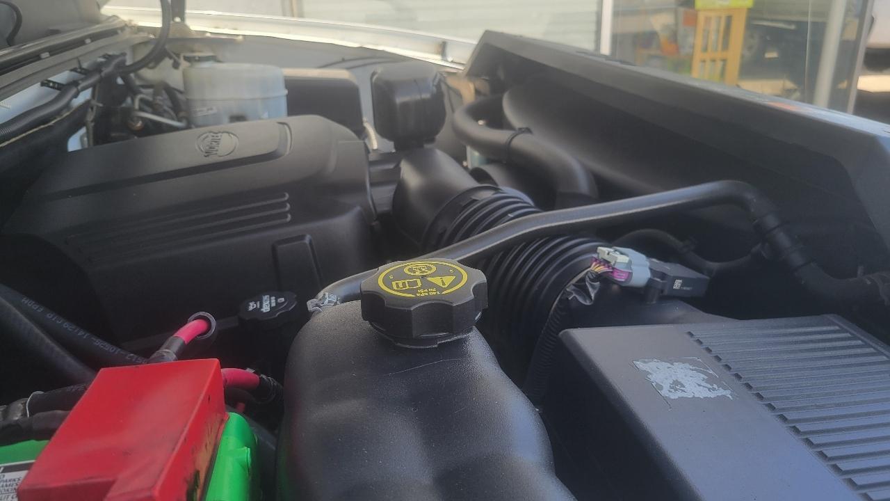 Chevrolet Silverado 2500HD 2WD Reg Cab 133.7" Work Truck 2013