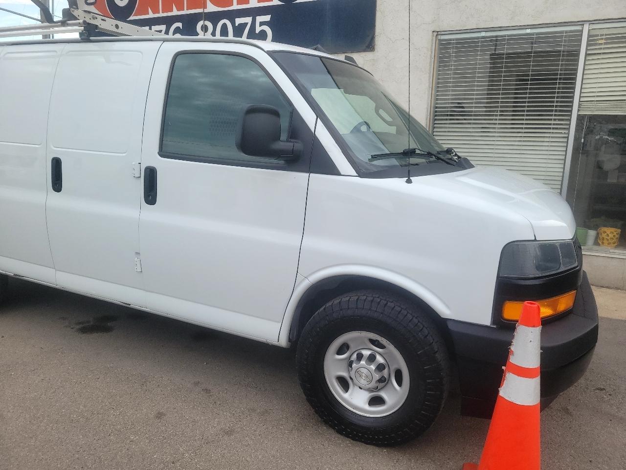 Chevrolet Express Cargo Van RWD 3500 135" 2019