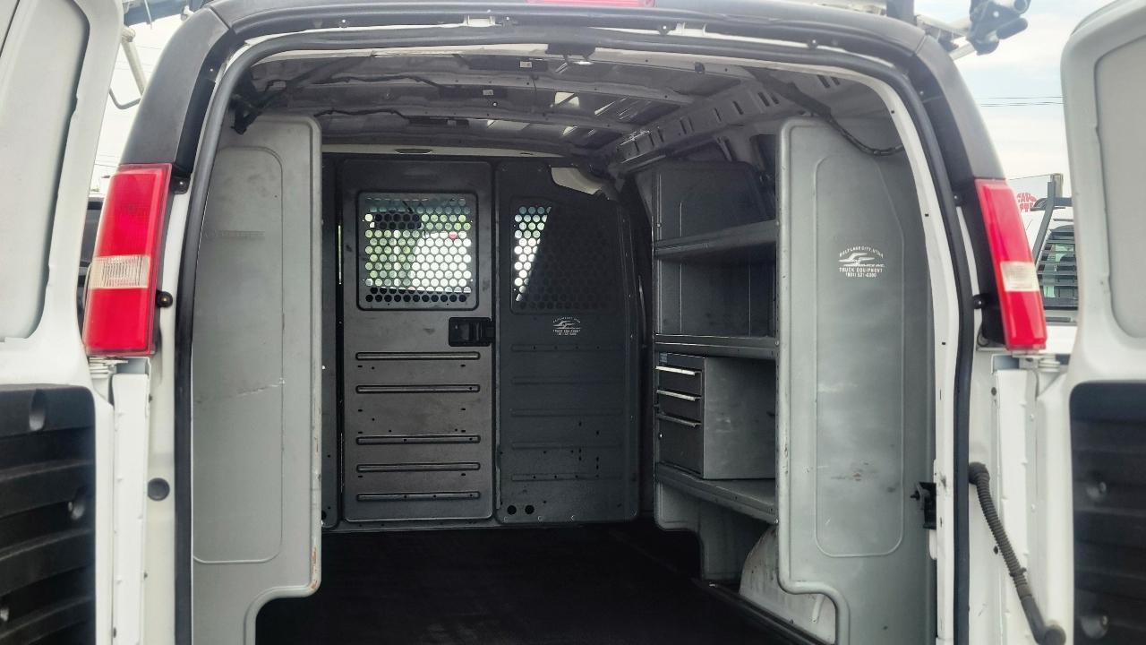 Chevrolet Express Cargo Van RWD 3500 135" 2019