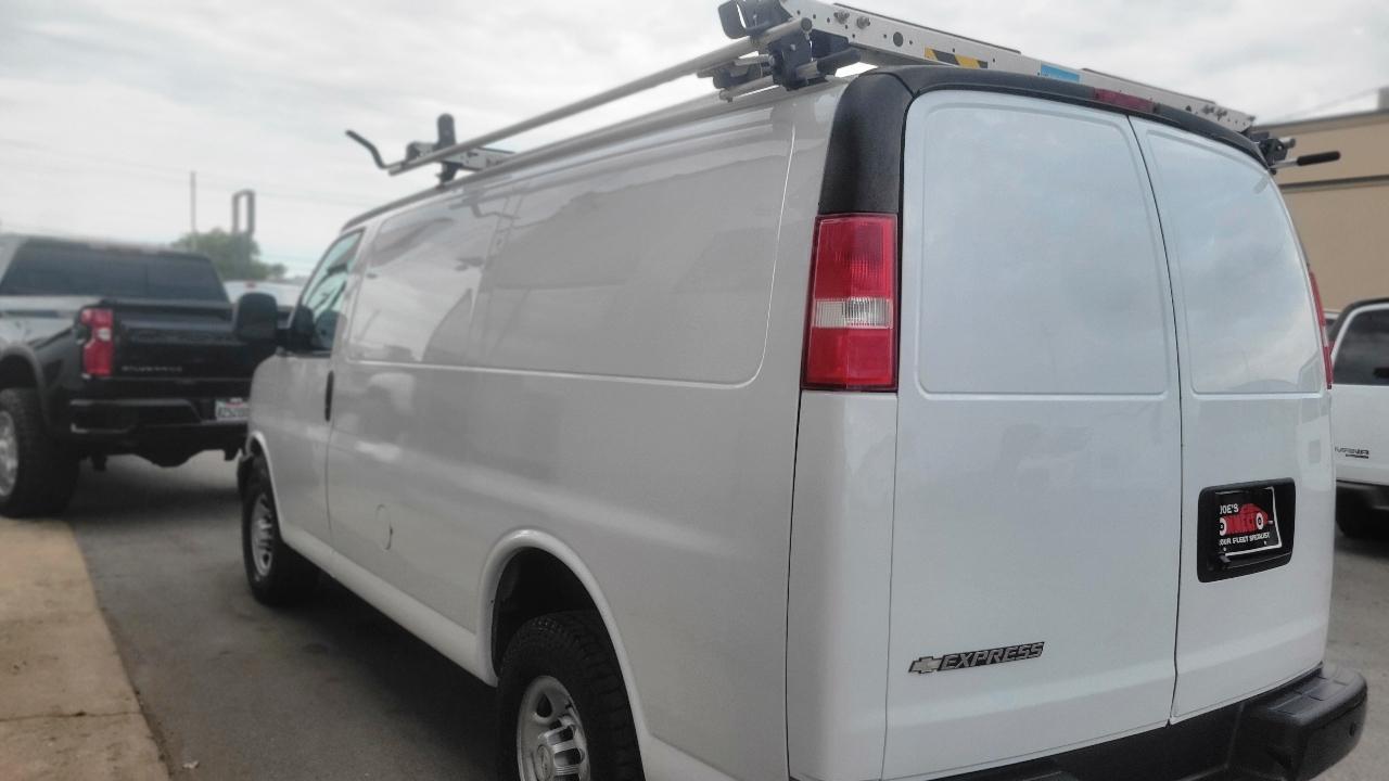 Chevrolet Express Cargo Van RWD 3500 135" 2019
