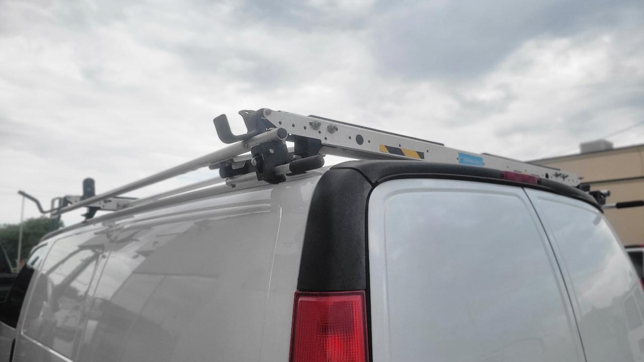 Chevrolet Express Cargo Van RWD 3500 135" 2019