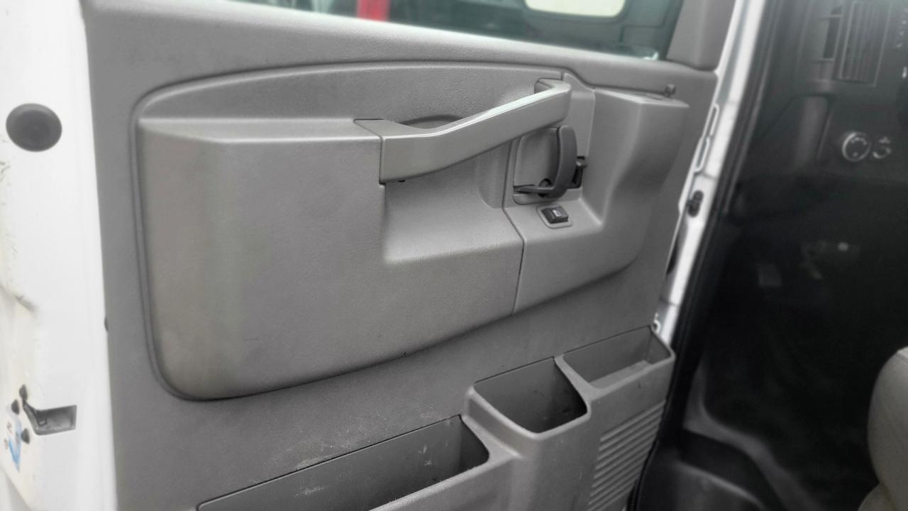 Chevrolet Express Cargo Van RWD 3500 135" 2019