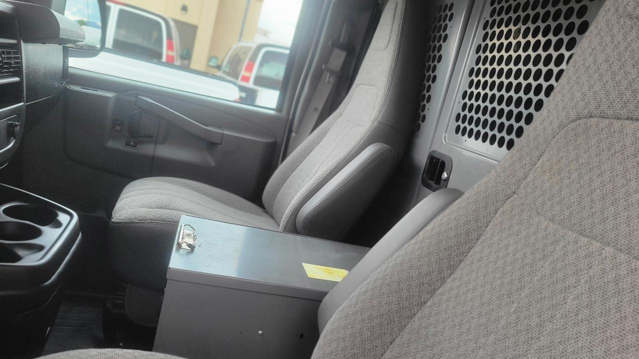Chevrolet Express Cargo Van RWD 3500 135" 2019