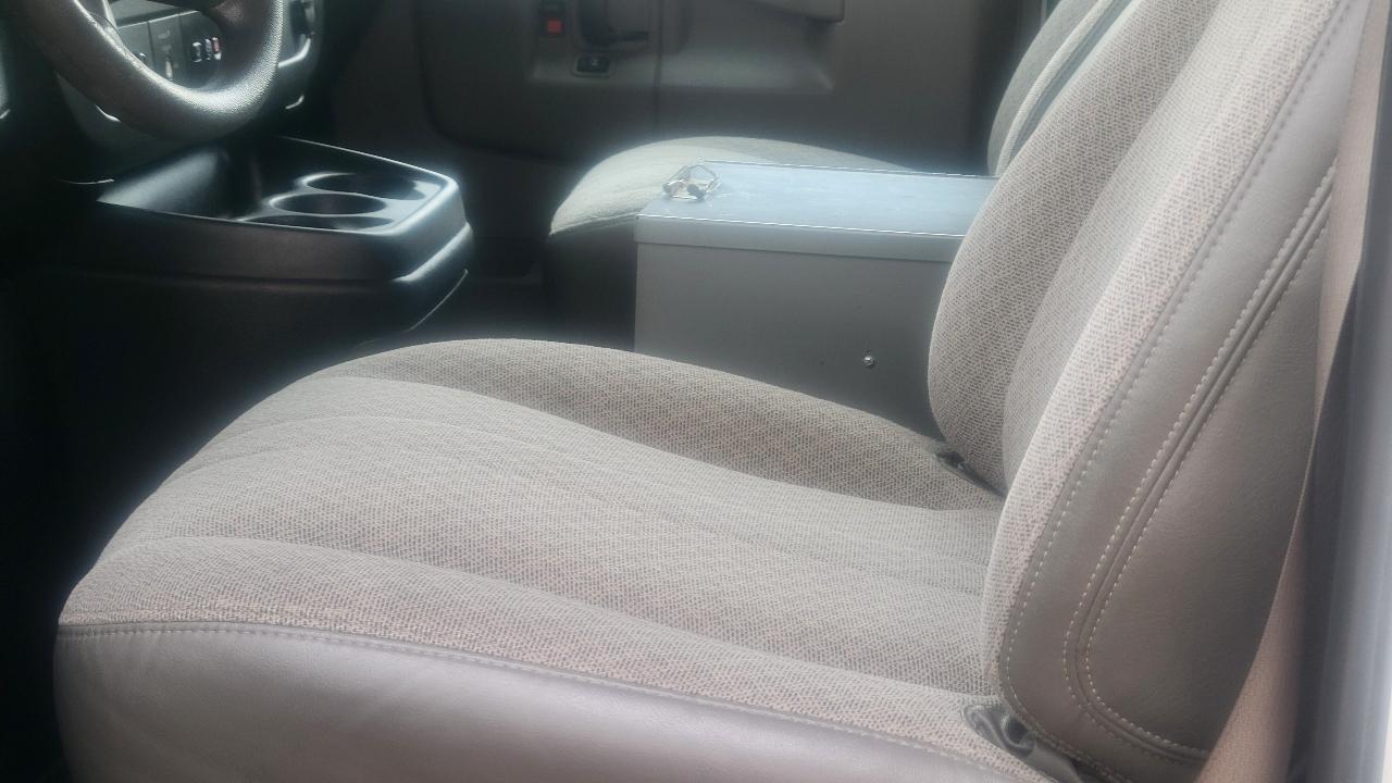 Chevrolet Express Cargo Van RWD 3500 135" 2019