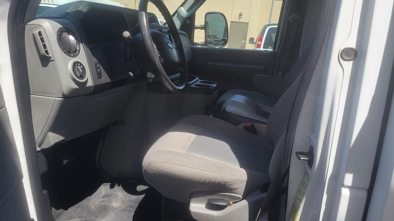 Ford Econoline Commercial Cutaway E-350 Super Duty 138" SRW 2014