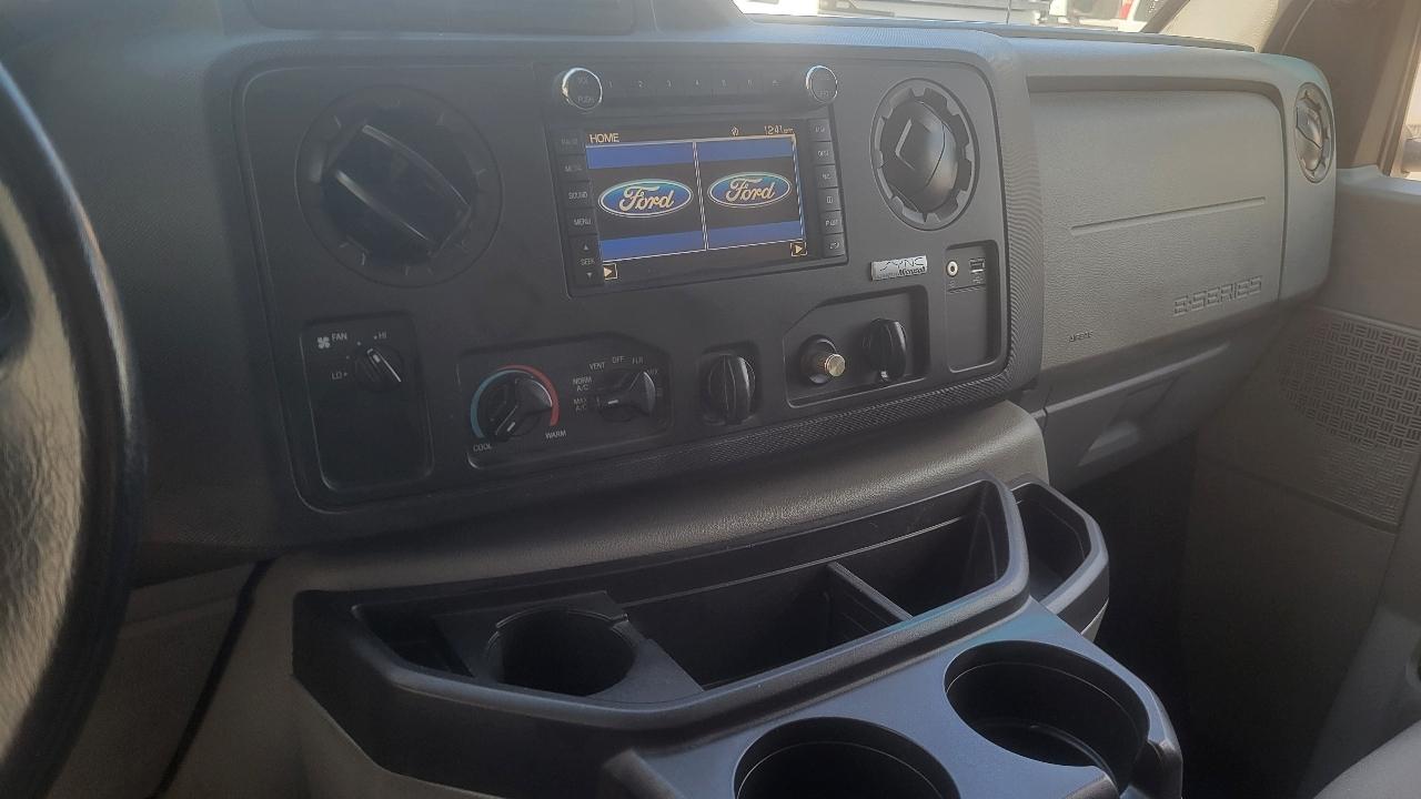 Ford Econoline Commercial Cutaway E-350 Super Duty 138" SRW 2014
