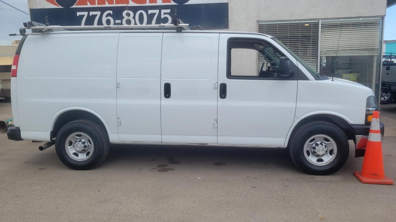 Chevrolet Express Cargo Van RWD 2500 135" 2018
