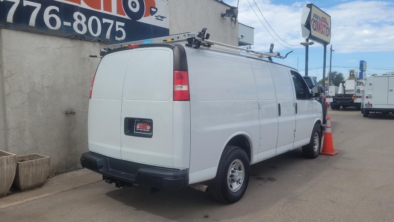 Chevrolet Express Cargo Van RWD 2500 135" 2018