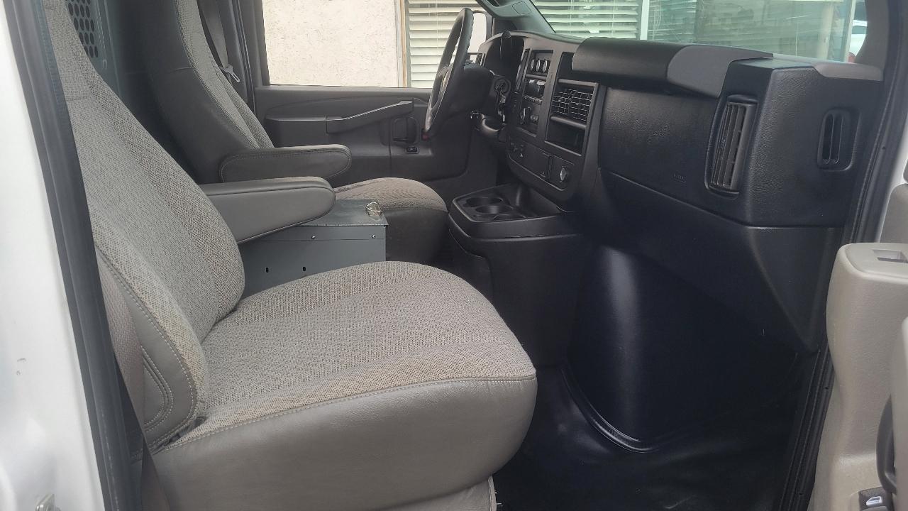 Chevrolet Express Cargo Van RWD 2500 135" 2018