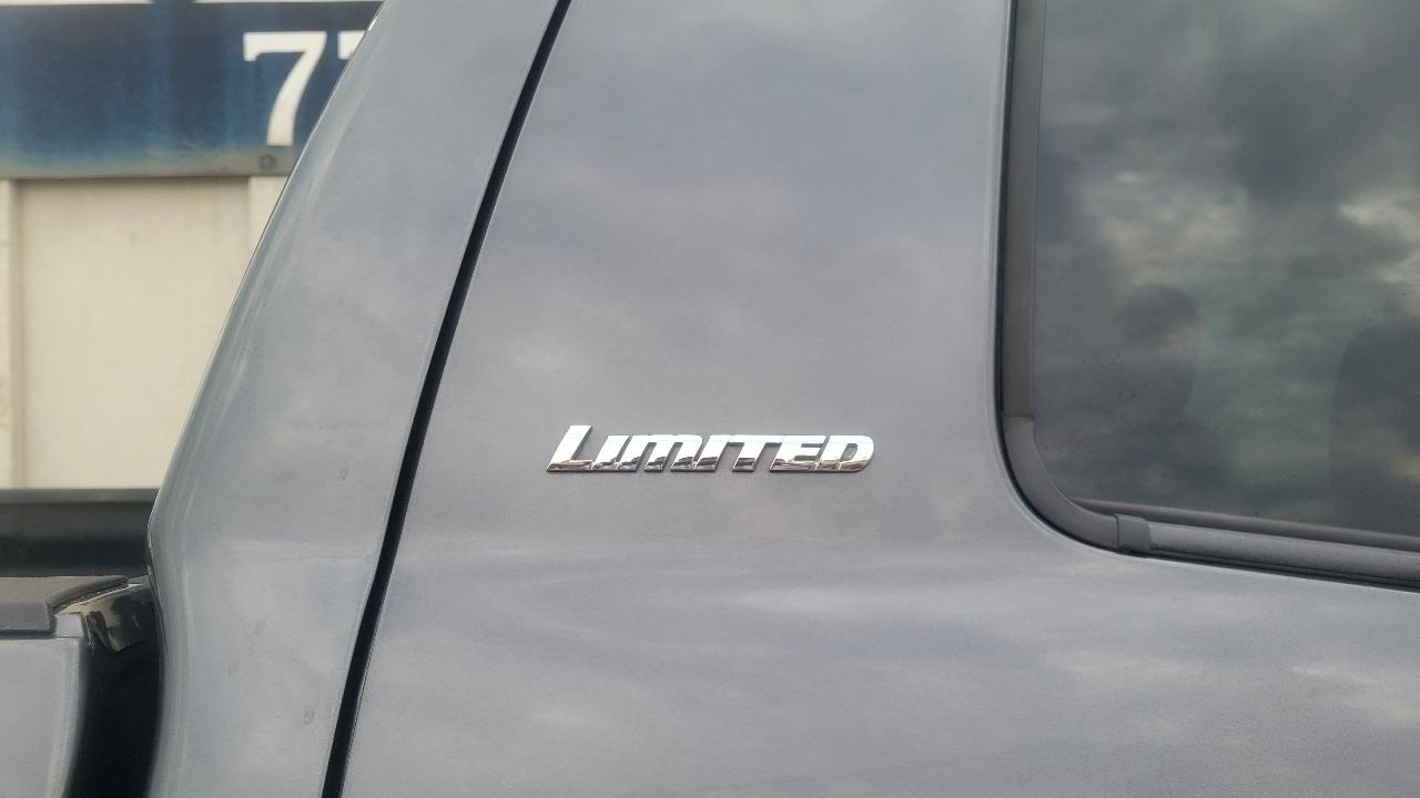 Toyota Tundra 4WD Limited Double Cab 6.5' Bed 5.7L (Natl) 2017