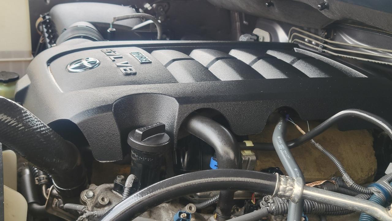 Toyota Tundra 4WD Limited Double Cab 6.5' Bed 5.7L (Natl) 2017