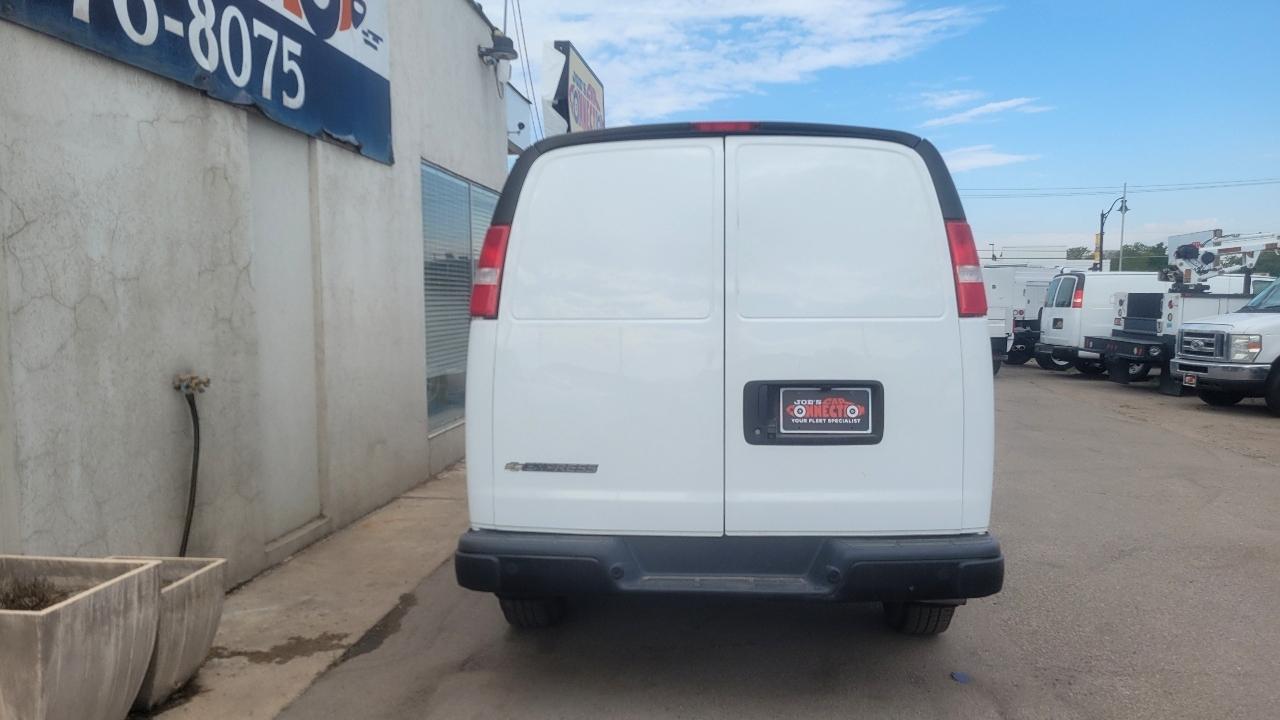 Chevrolet Express Cargo Van RWD 3500 155" 2020