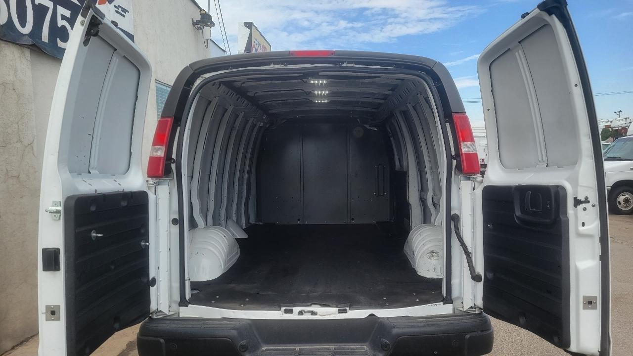 Chevrolet Express Cargo Van RWD 3500 155" 2020