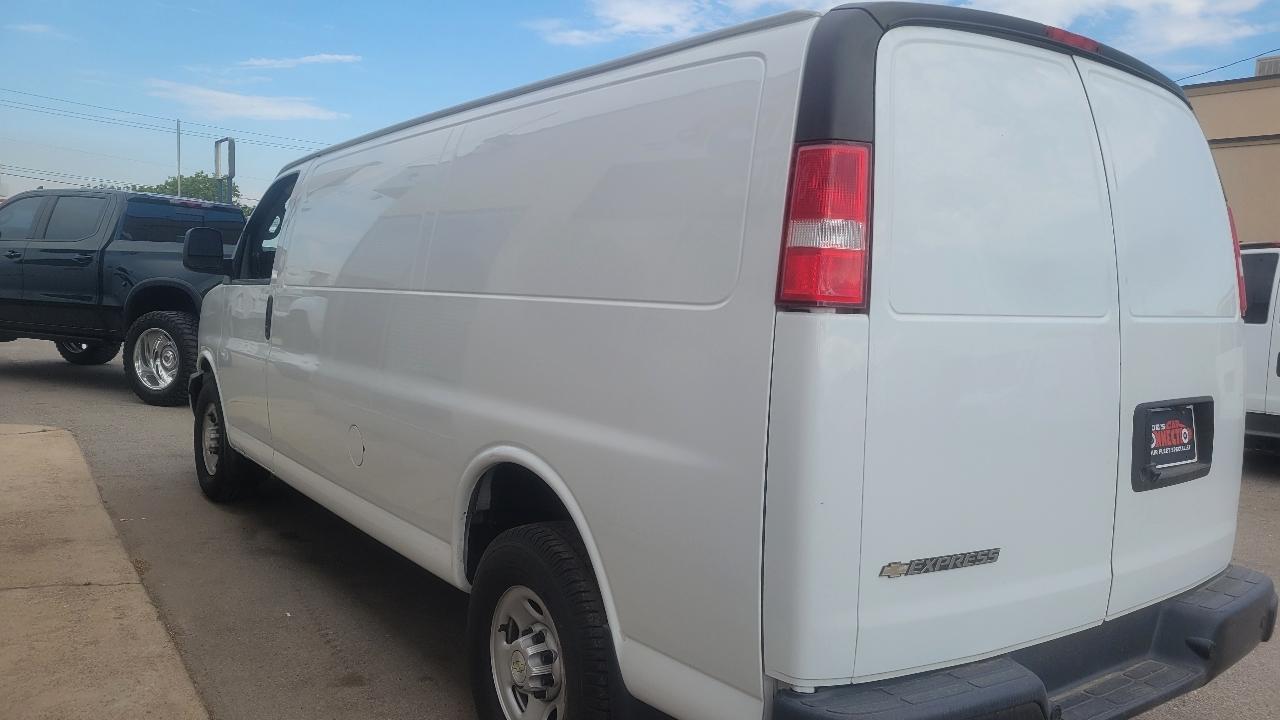 Chevrolet Express Cargo Van RWD 3500 155" 2020