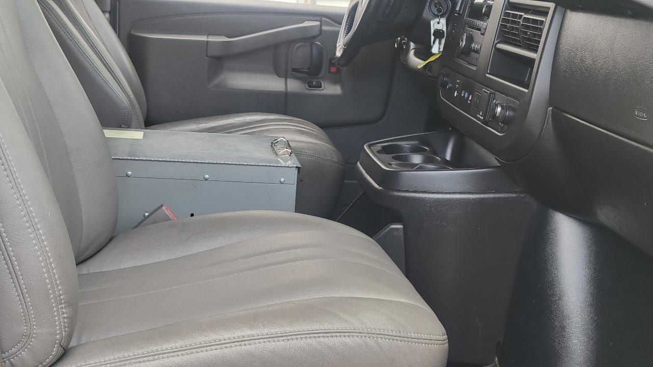 Chevrolet Express Cargo Van RWD 3500 155" 2020