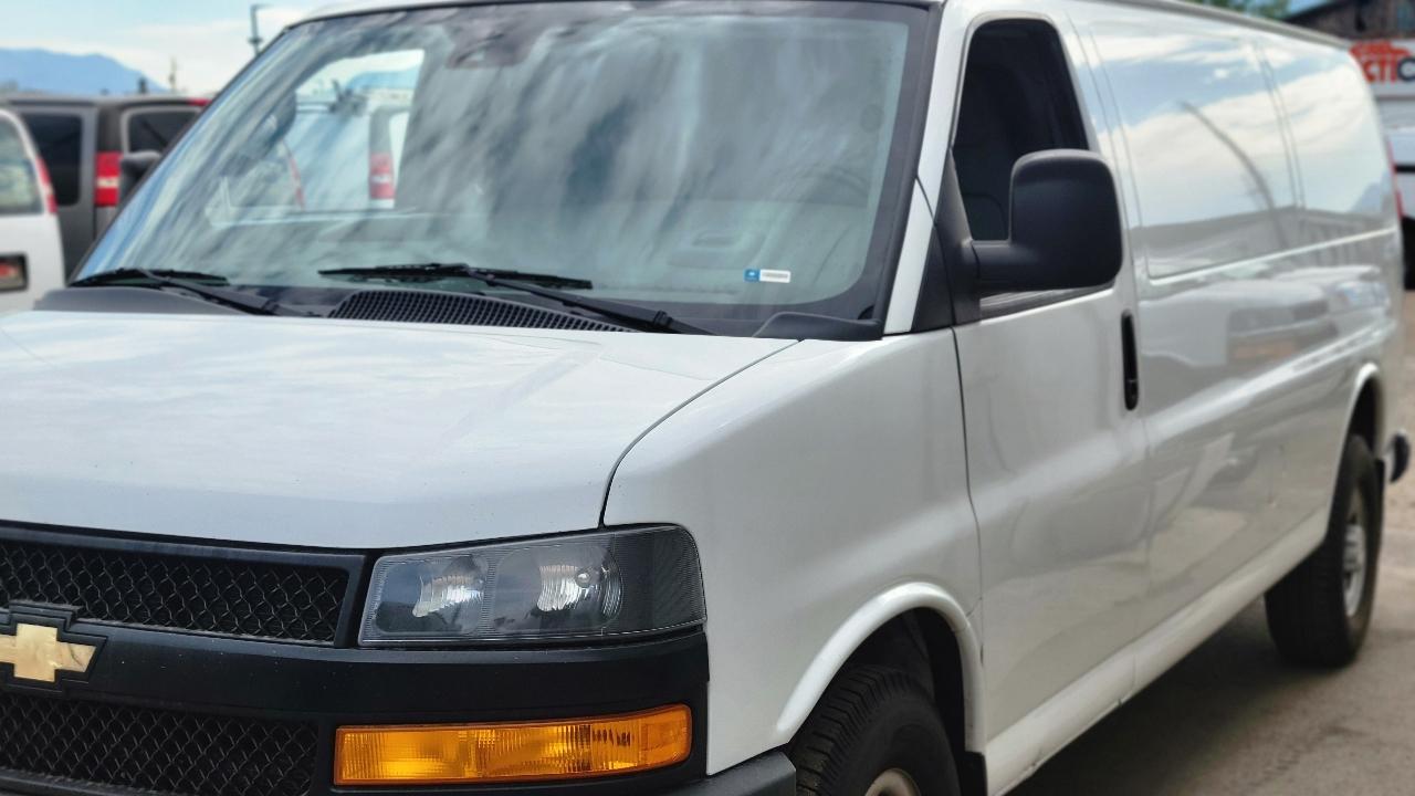 Chevrolet Express Cargo Van RWD 3500 155" 2020