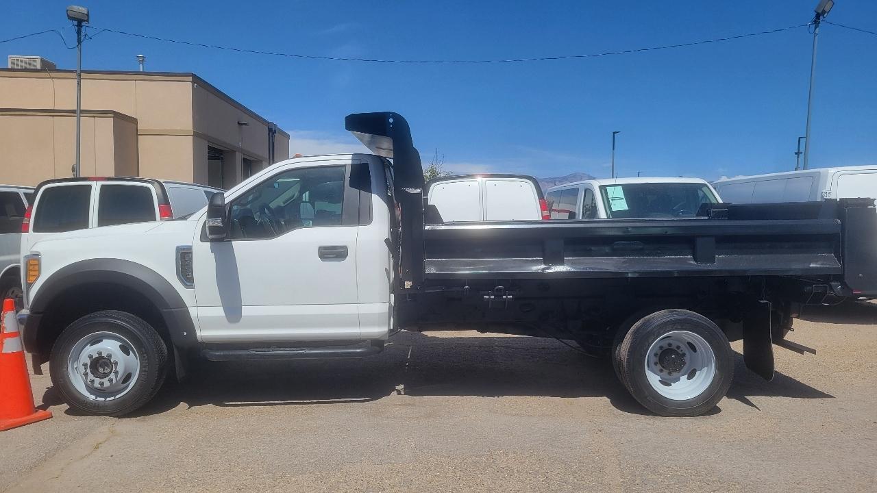 Ford Super Duty F-450 DRW XLT 4WD Reg Cab 169" WB 84" CA 2017