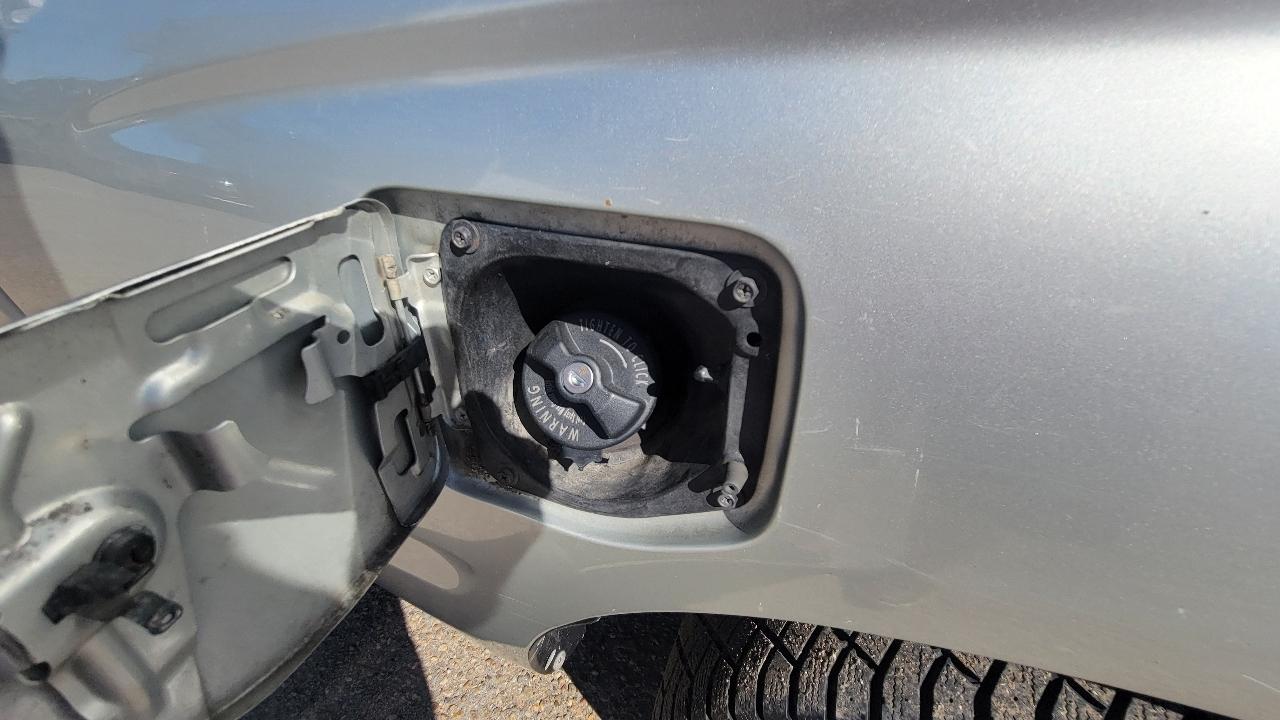 Toyota Tacoma Reg Cab Manual (Natl) 2004