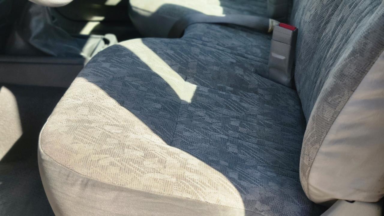 Toyota Tacoma Reg Cab Manual (Natl) 2004