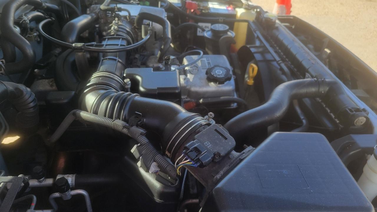 Toyota Tacoma Reg Cab Manual (Natl) 2004