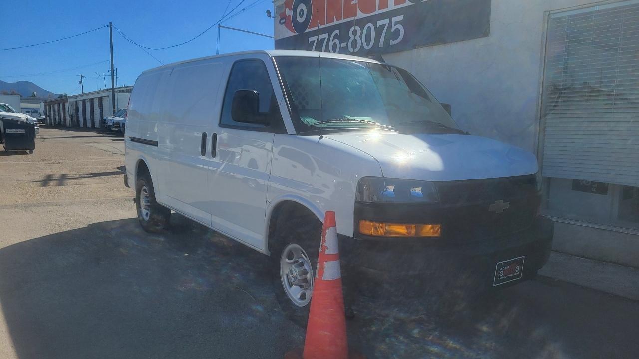 Chevrolet Express Cargo Van RWD 2500 135" 2020