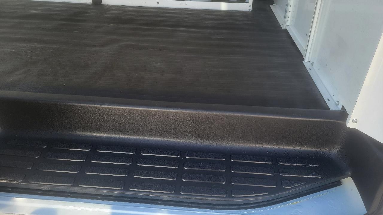 Chevrolet Express Cargo Van RWD 2500 135" 2020