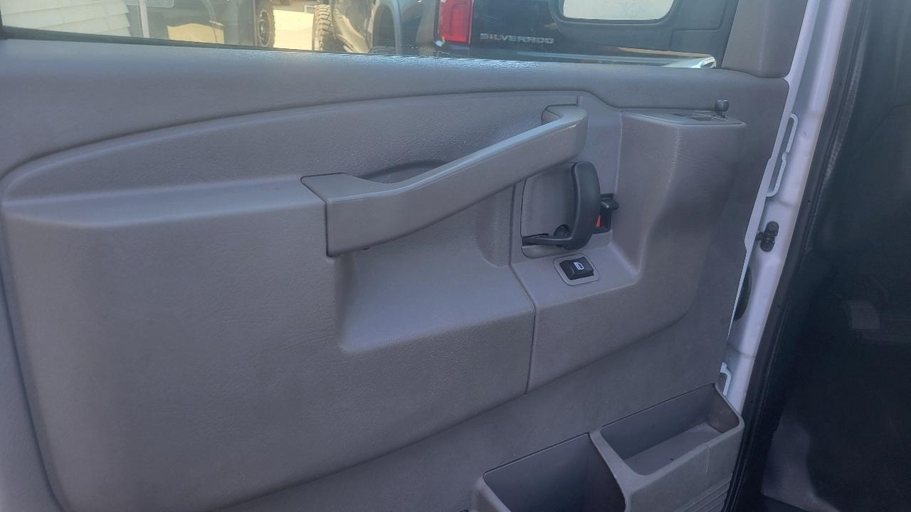 Chevrolet Express Cargo Van RWD 2500 135" 2020
