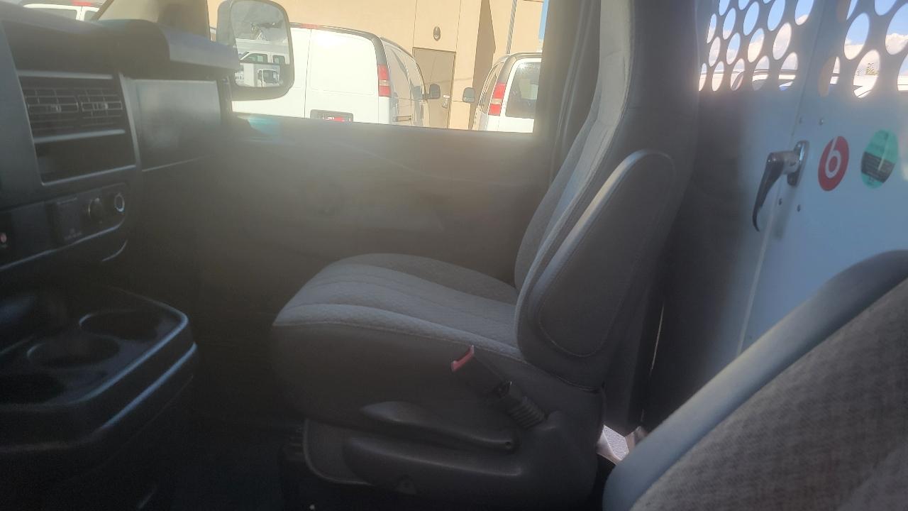 Chevrolet Express Cargo Van RWD 2500 135" 2020