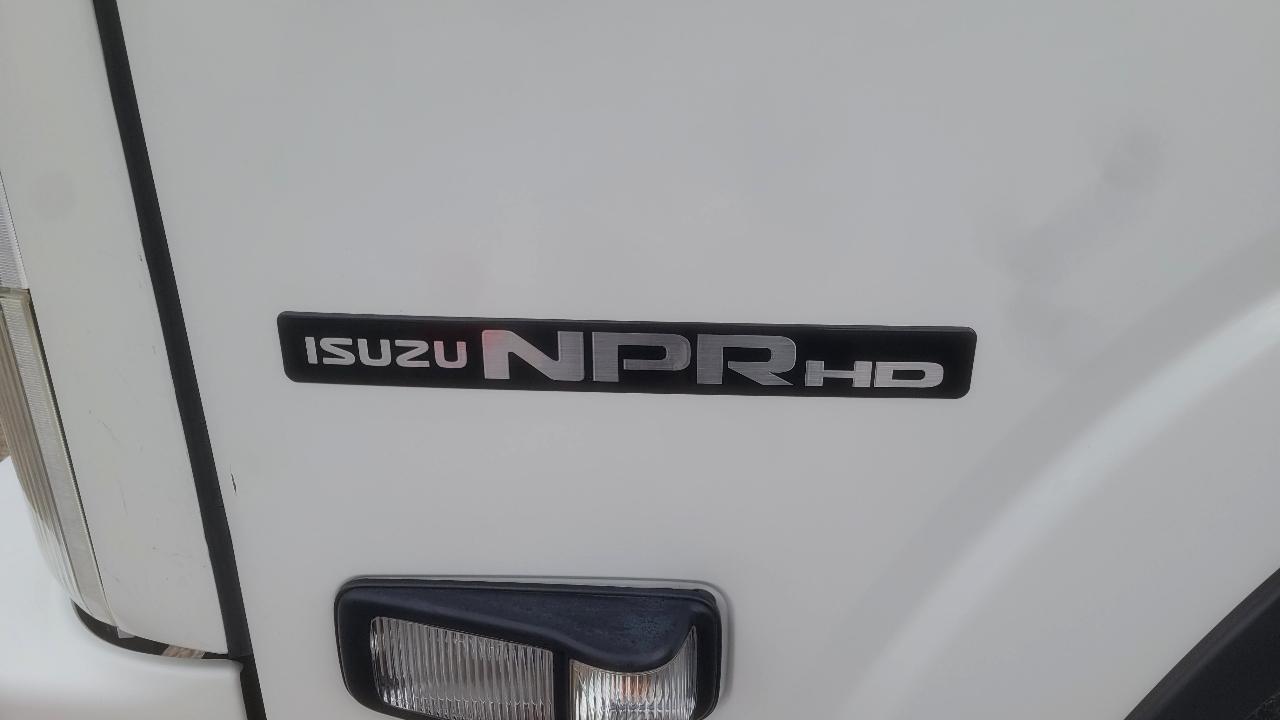 Isuzu NPR HD REG 109" WB RED CAB IBT AIR PWL 2015