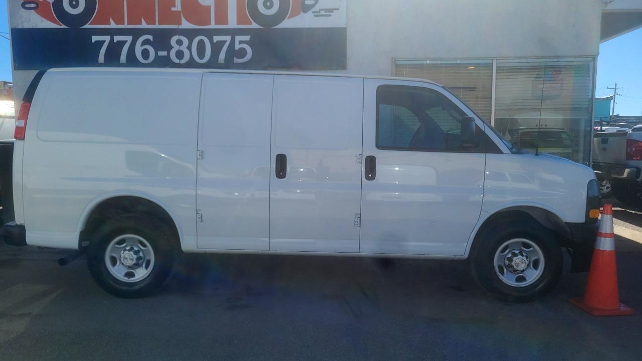 Chevrolet Express Cargo Van RWD 3500 135" 2019