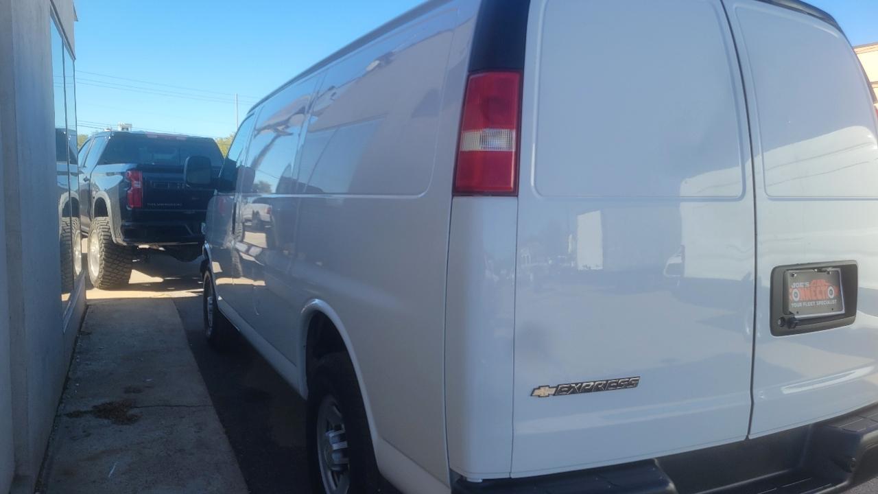 Chevrolet Express Cargo Van RWD 3500 135" 2019