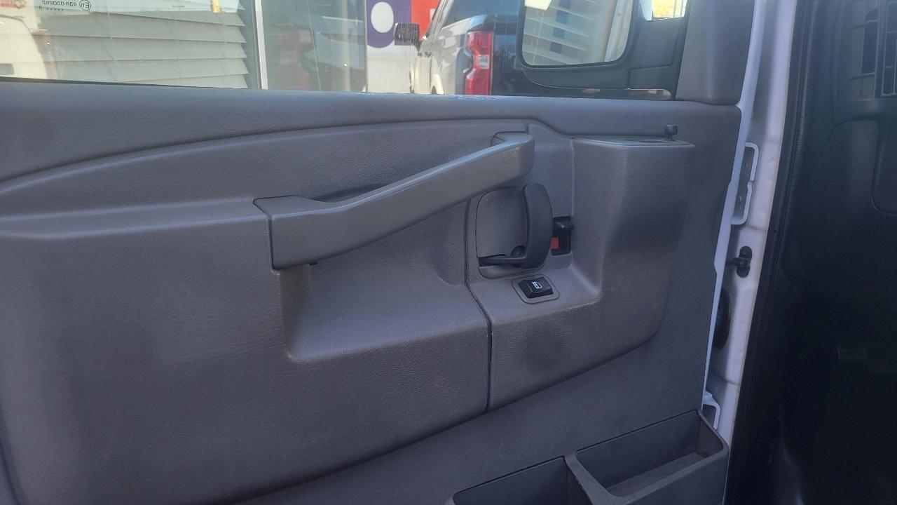 Chevrolet Express Cargo Van RWD 3500 135" 2019
