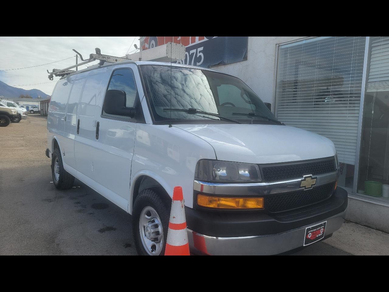 Chevrolet Express Cargo Van RWD 2500 135" 2018