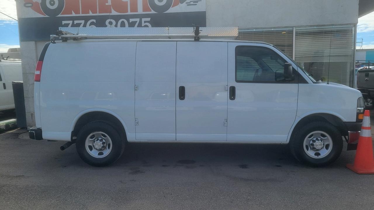 Chevrolet Express Cargo Van RWD 2500 135" 2018