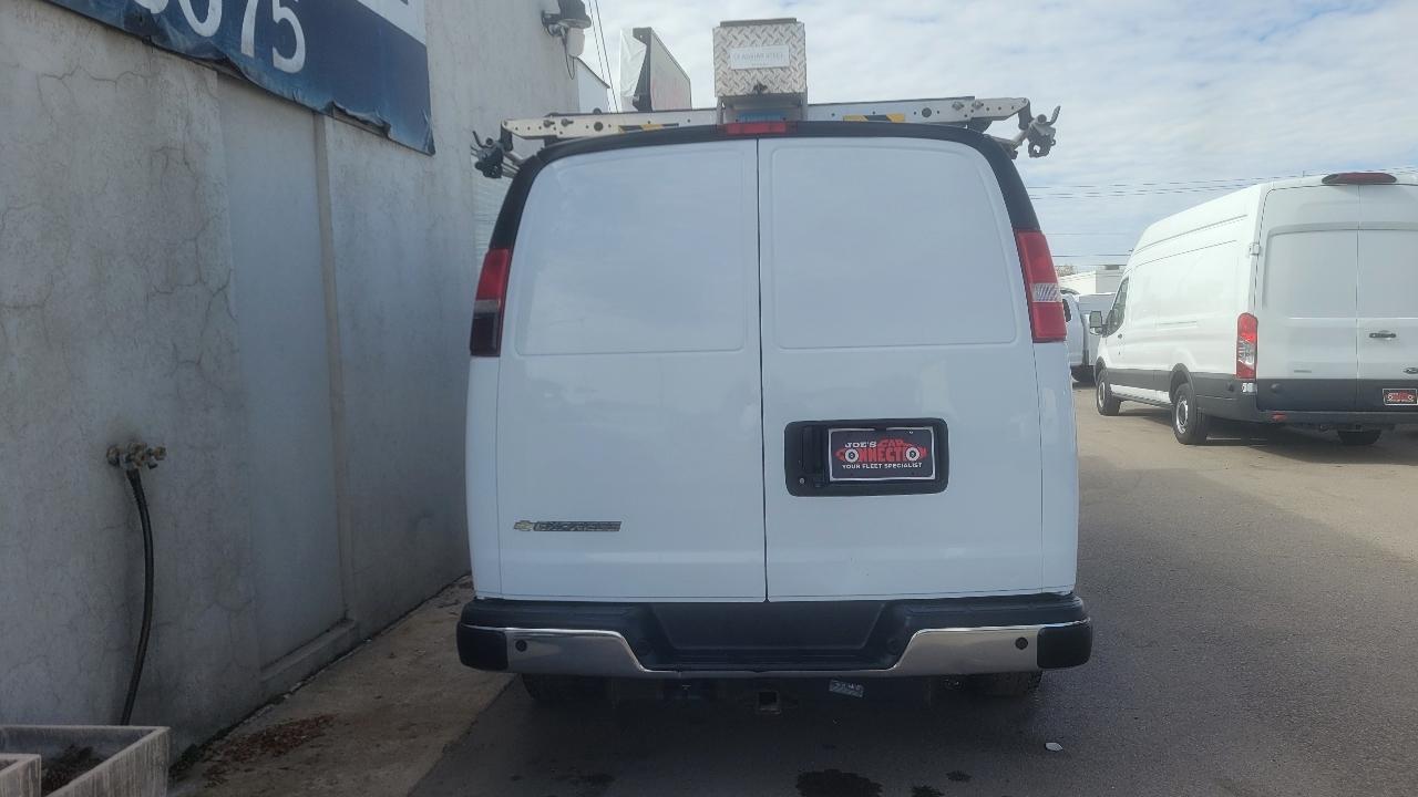 Chevrolet Express Cargo Van RWD 2500 135" 2018