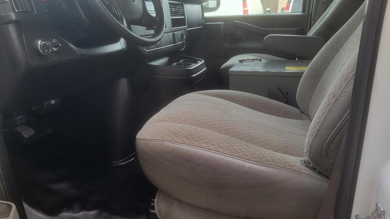 Chevrolet Express Cargo Van RWD 2500 135" 2018