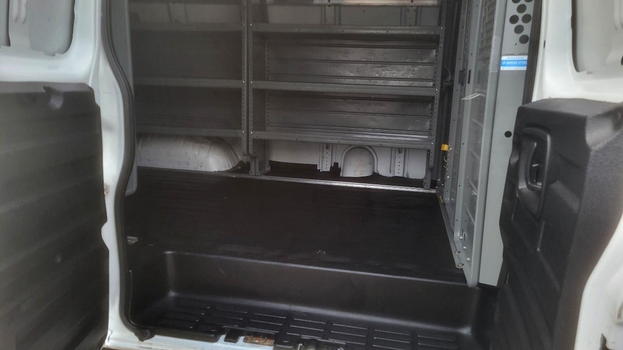 Chevrolet Express Cargo Van RWD 2500 135" 2018