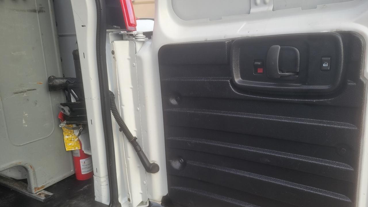 Chevrolet Express Cargo Van RWD 2500 135" 2018