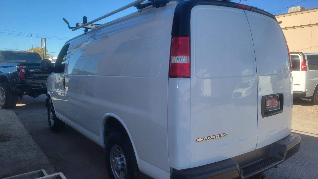 Chevrolet Express Cargo Van RWD 2500 135" 2020