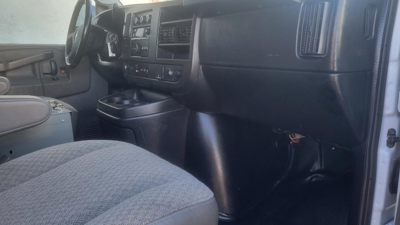 Chevrolet Express Cargo Van RWD 2500 135" 2020