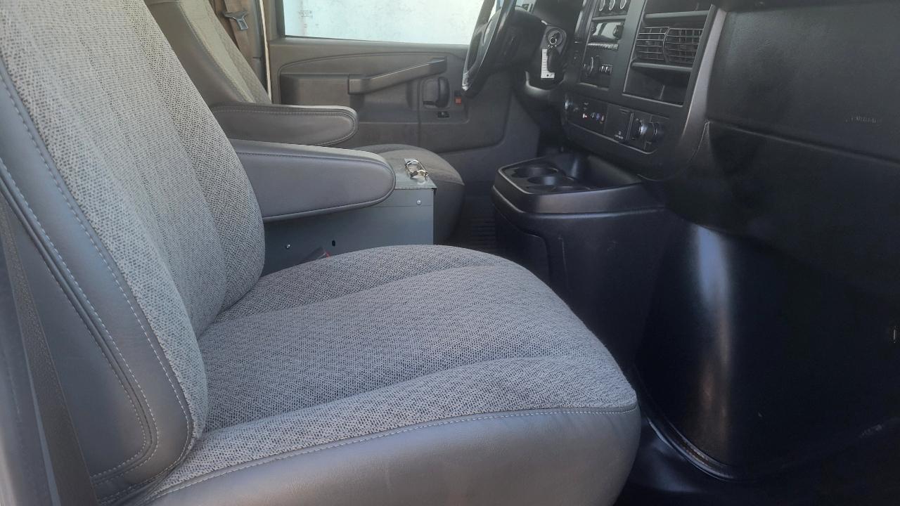 Chevrolet Express Cargo Van RWD 2500 135" 2020