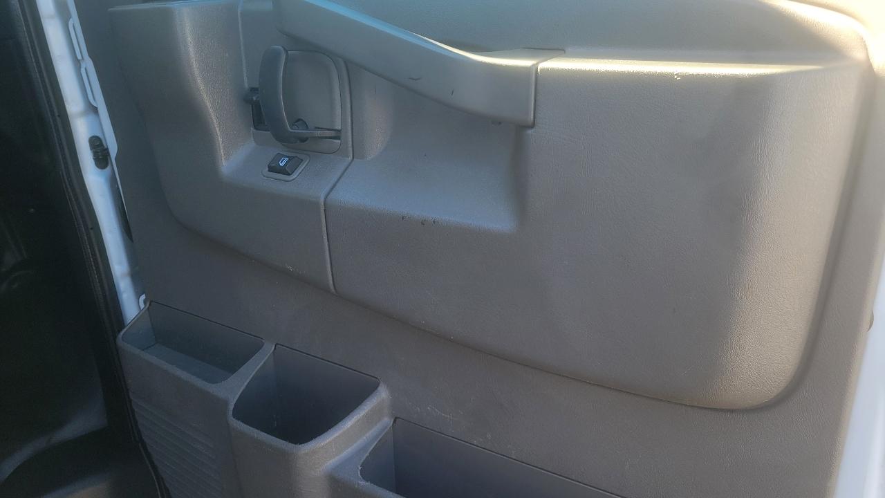 Chevrolet Express Cargo Van RWD 2500 135" 2020