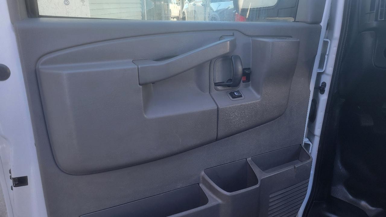 Chevrolet Express Cargo Van RWD 2500 135" 2020