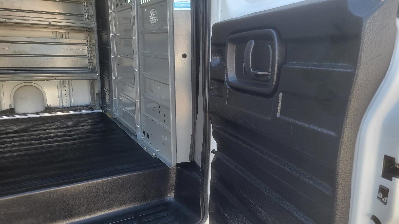 Chevrolet Express Cargo Van RWD 2500 135" 2020