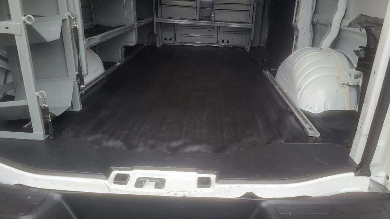 Chevrolet Express Cargo Van RWD 2500 135" 2017