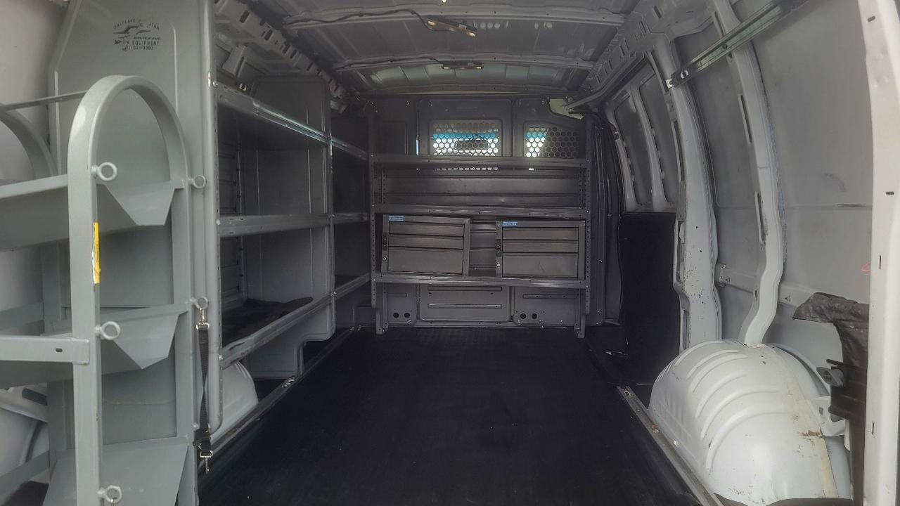Chevrolet Express Cargo Van RWD 2500 135" 2017