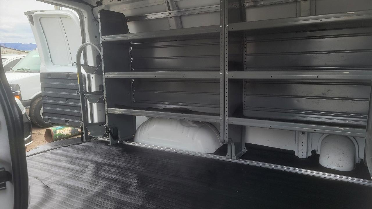 Chevrolet Express Cargo Van RWD 2500 135" 2017