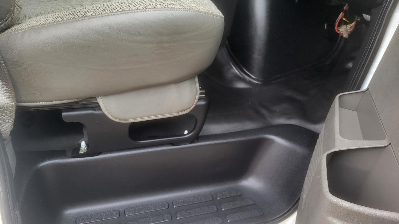 Chevrolet Express Cargo Van RWD 2500 135" 2017
