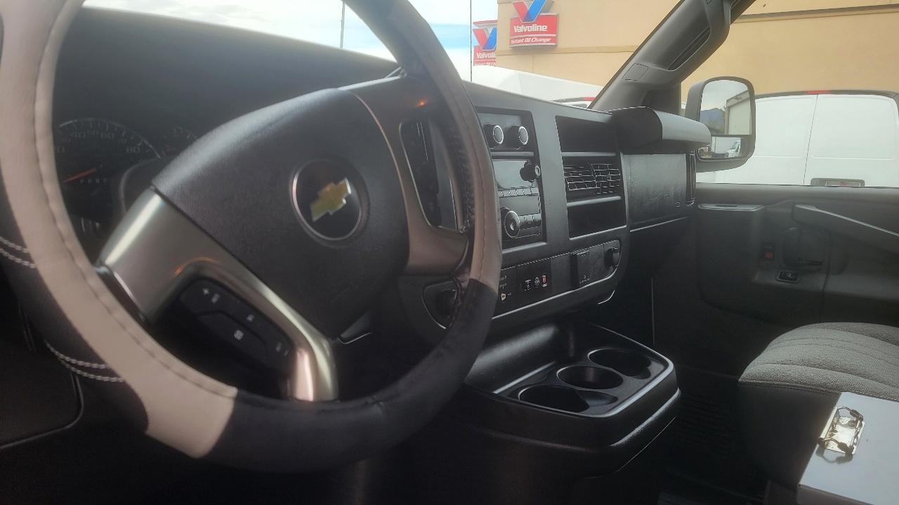 Chevrolet Express Cargo Van RWD 2500 135" 2017